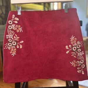 Mi Ami suede skirt with embroidery, red, large